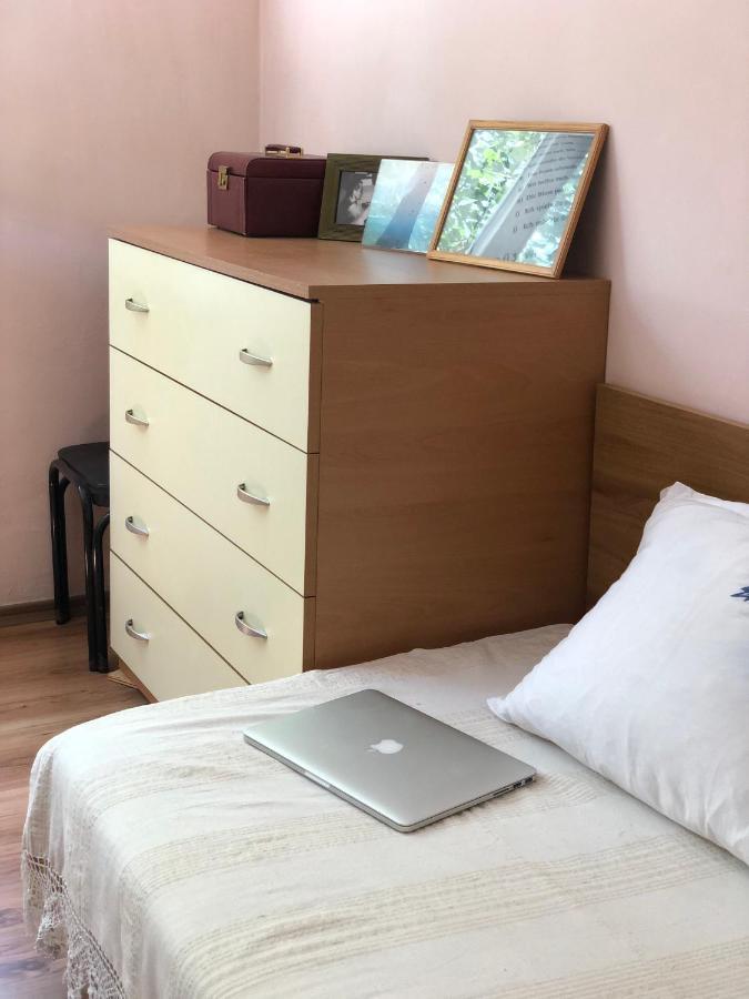 Compact City Center Apartment Kurdzhali Luaran gambar