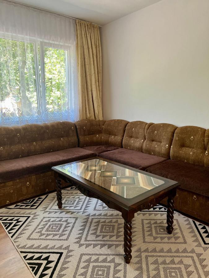 Compact City Center Apartment Kurdzhali Luaran gambar